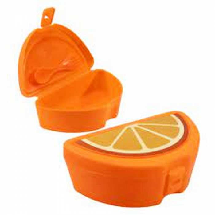 Boîte à lunch avec cuillère et fourchette orange